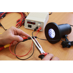 PeakTech 6220 Mini labvoeding 1,5-15VDC & 2A | Soldeerbout-shop.nl