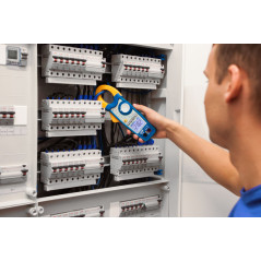 PeakTech 1625 Digitale AC/DC Stroomtang 1000A | Soldeerbout-shop.nl