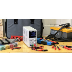 PeakTech 6225A Labvoeding 0-30VDC & 0-5A | Soldeerbout-shop.nl