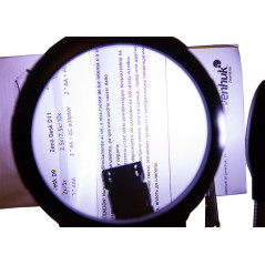 Levenhuk Zeno Desk D11 Derde hand met vergrootglas en soldeerboutstandaard | Soldeerbout-shop.nl